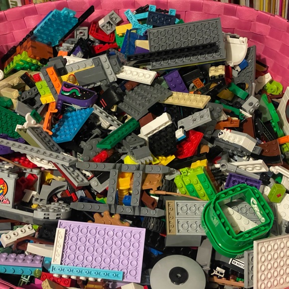 LEGOs assorted 4lbs - Picture 1 of 2